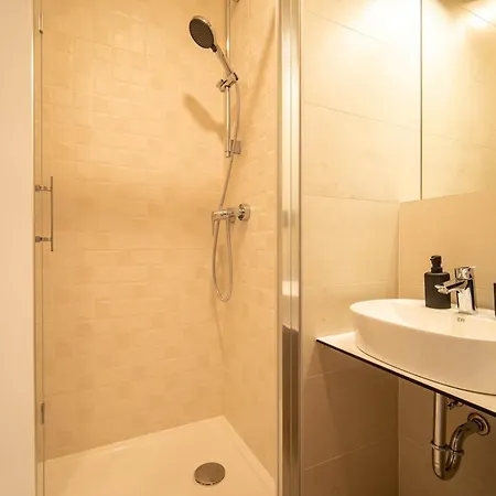 Stylovy - Pri Centre S Balkonom קושיצה