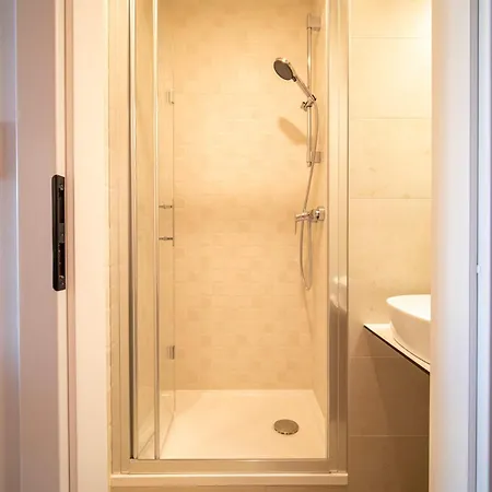 Stylovy - Pri Centre S Balkonom Apartmán