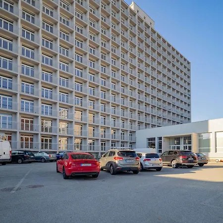 Stylovy - Pri Centre S Balkonom דירה